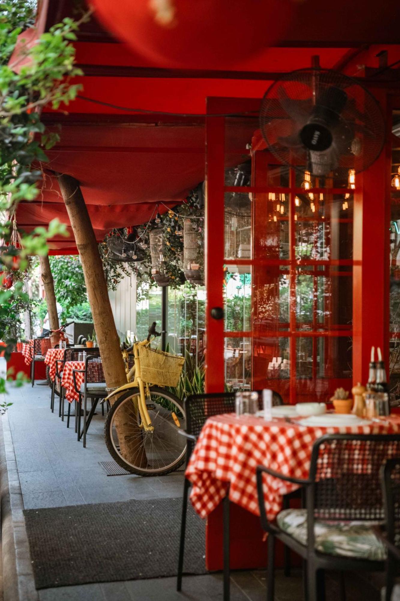 The Smallville Hotel Beirut Exterior photo
